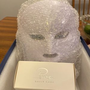 Brand new led light therapy brand new never used all packaged